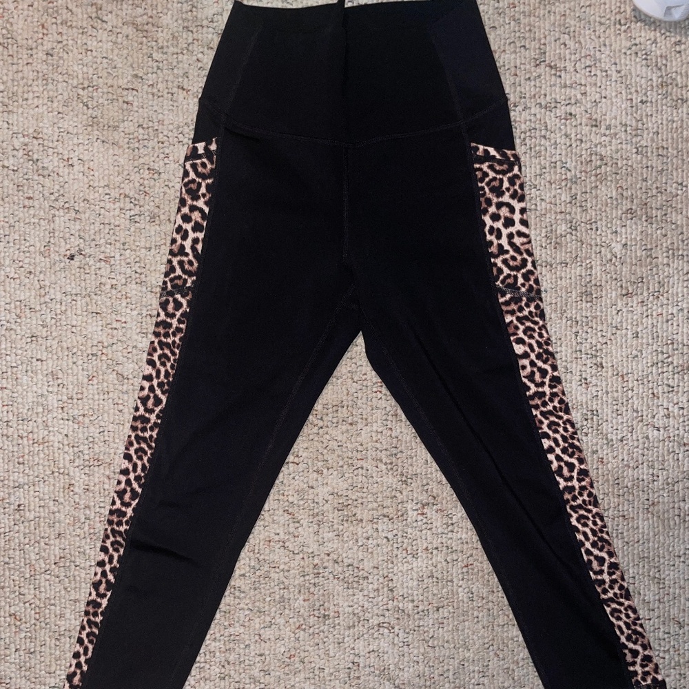 ZYIA Active Capri Leggings